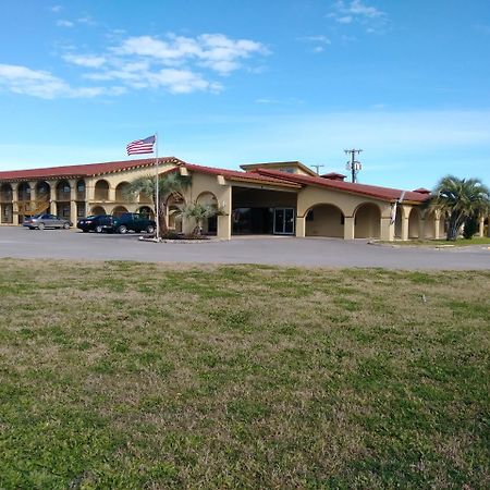 Days Inn By Wyndham San Antonio Lytle Exteriör bild
