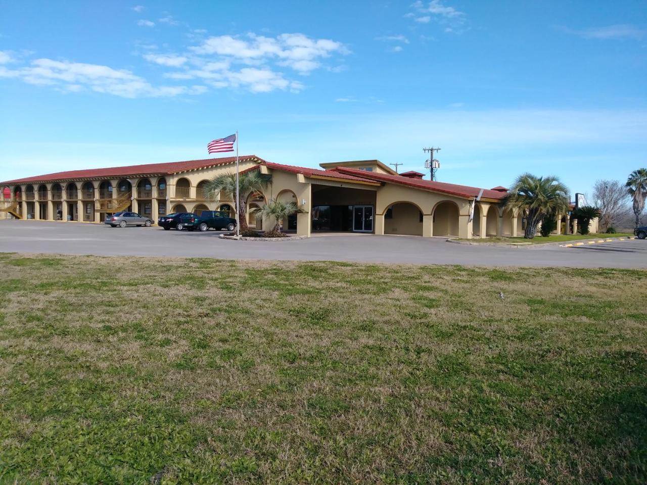 Days Inn By Wyndham San Antonio Lytle Exteriör bild